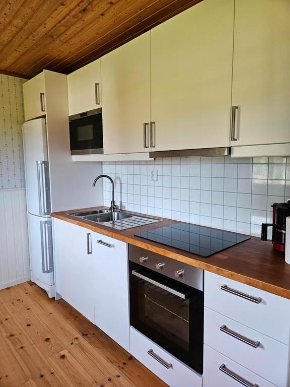 Вилла Askevikstugby Sjotorp Экстерьер фото